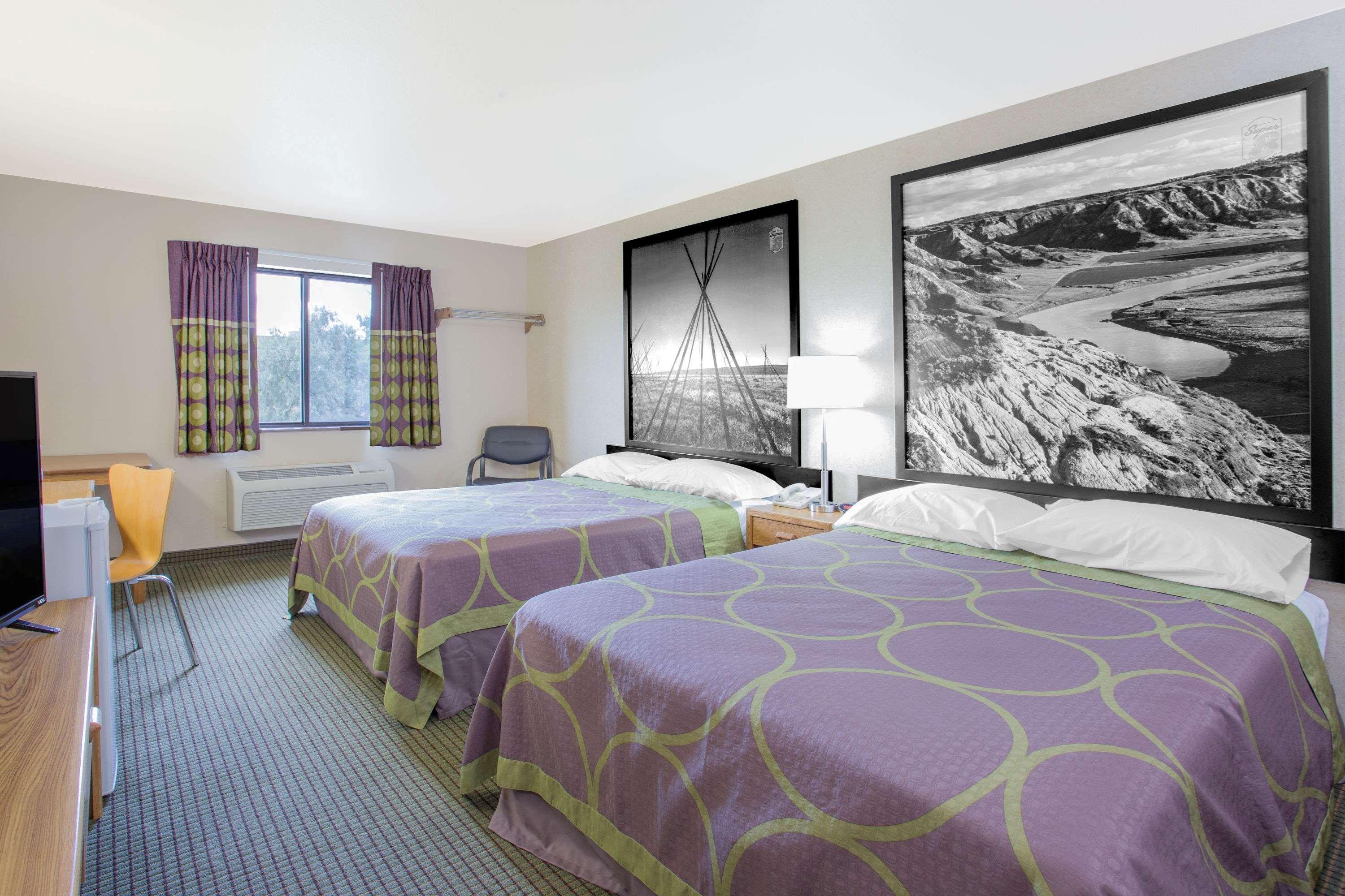 Super 8 By Wyndham Havre Hotel Exterior foto