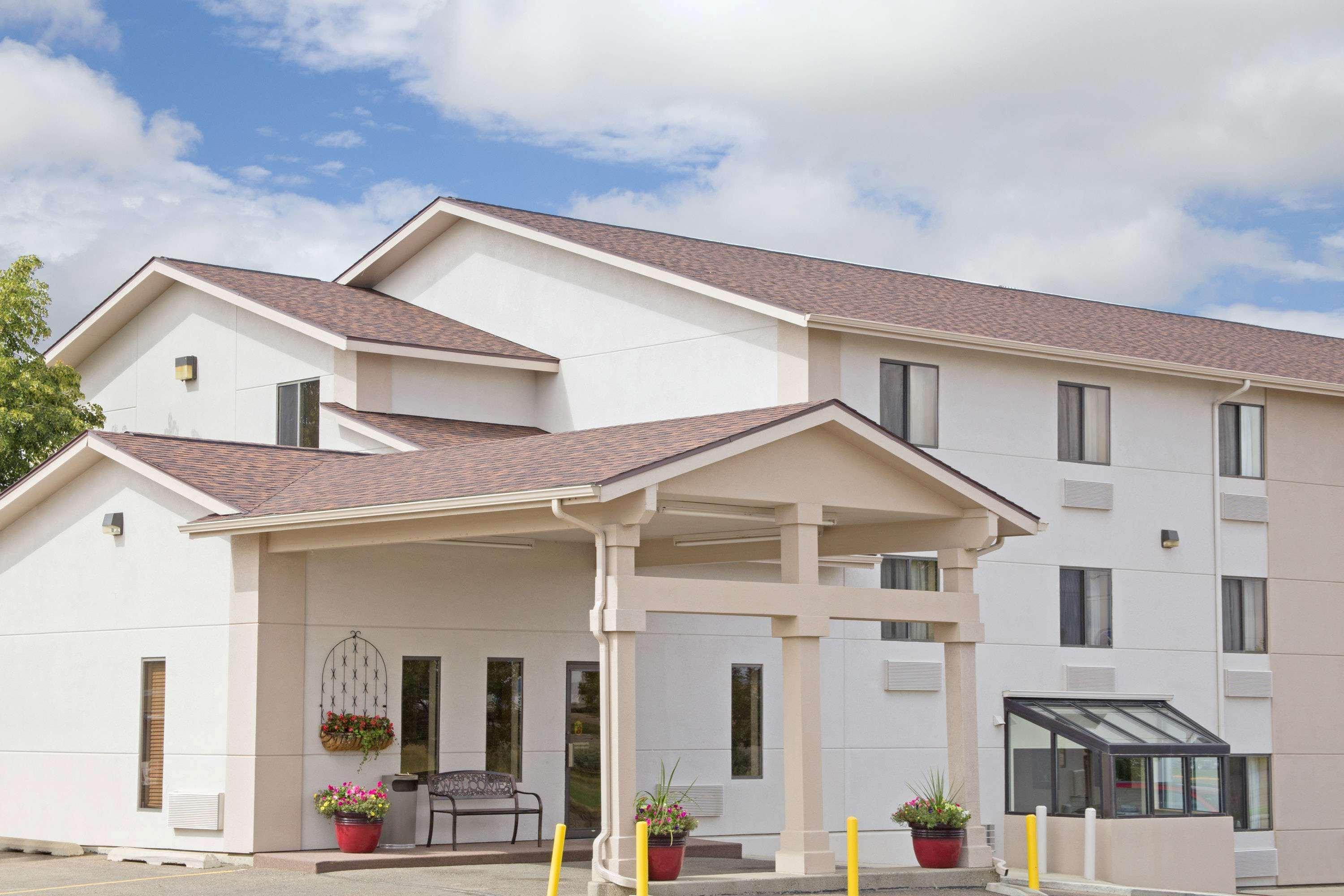 Super 8 By Wyndham Havre Hotel Exterior foto