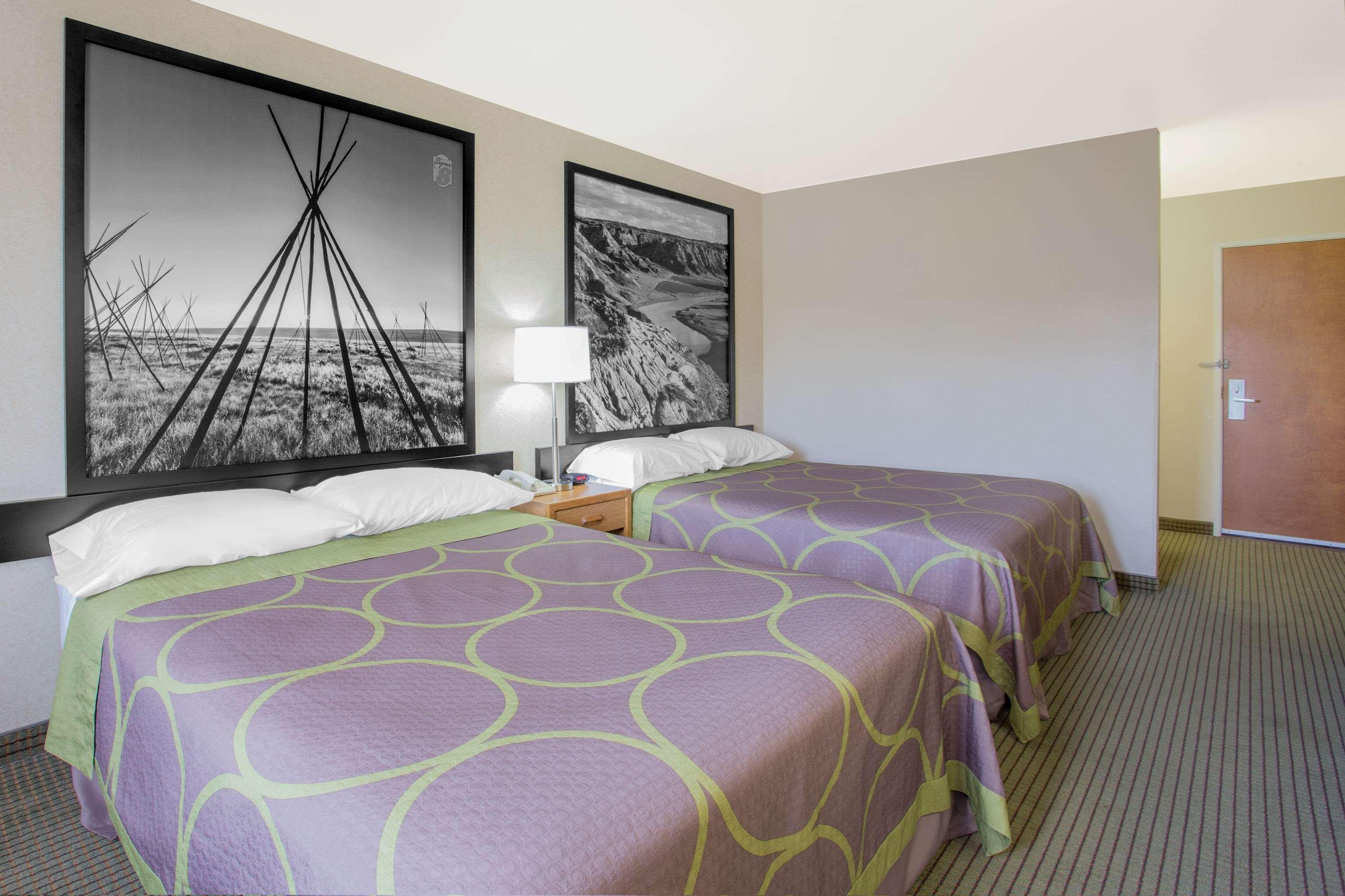 Super 8 By Wyndham Havre Hotel Exterior foto